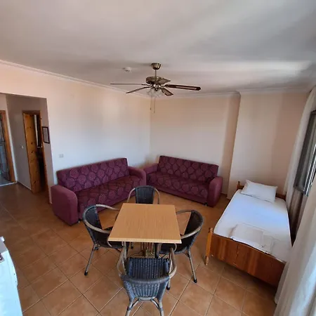 Saga Aparthotel *
